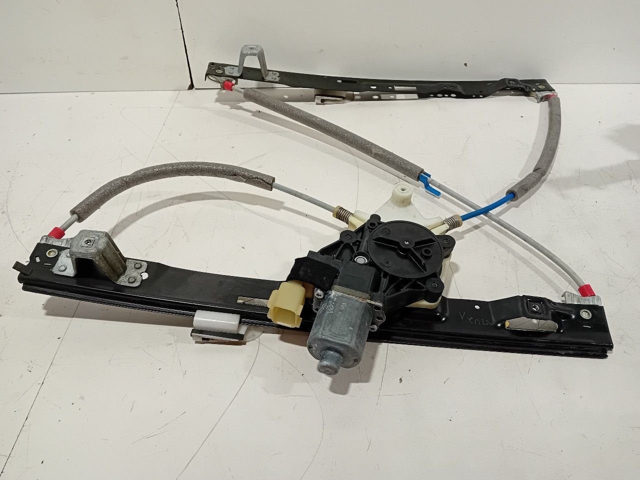 Raammechaniek elektrisch links voor Ford B-Max, Onderdelen@venauto.nl, Van der Ven Autorecycling B.V., Gebruikt, Ettenseweg 76, 4706 PB Roosendaal, The Netherlands