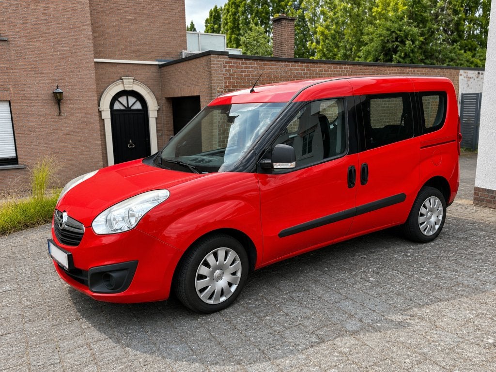 Opel Combo 2015 in uitzonderlijke goede staat met weinig km, Rouge, 1330 kg, Achat, Euro 6