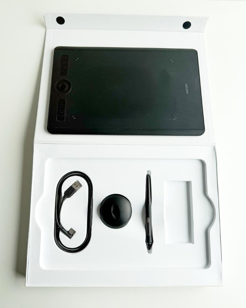wacom intuos pro Medium, Audio, Tv en Foto, Fotografie | Fotostudio en Toebehoren, Ophalen of Verzenden, Gebruikt, Complete fotostudio