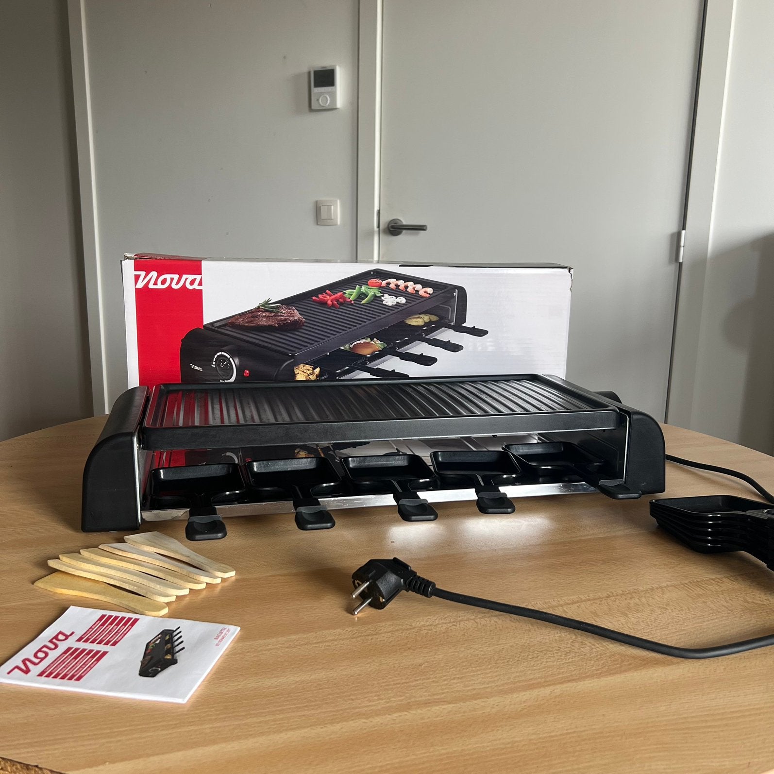 Nova Raclette 10, Elektronische apparatuur, Gourmetstellen, Ophalen, Zo goed als nieuw