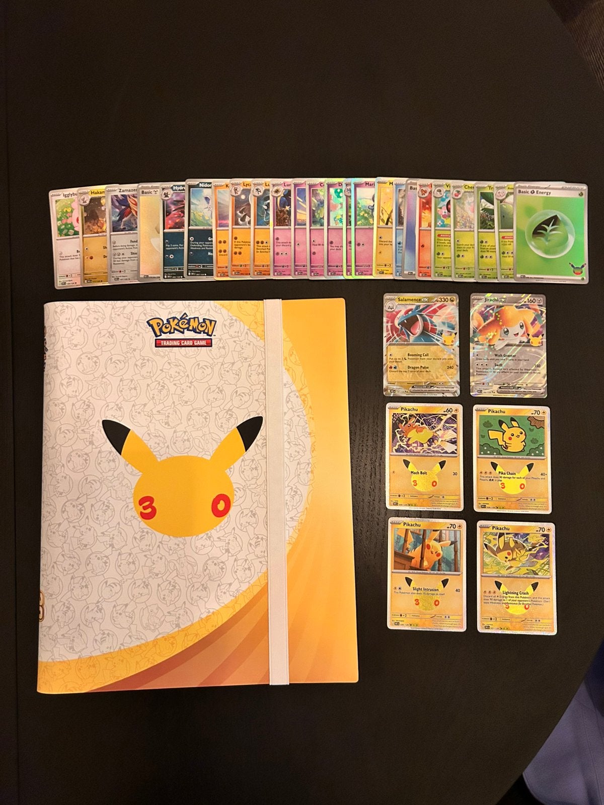 Pokémon 30th binder collection, Ophalen of Verzenden, Nieuw, Meerdere kaarten