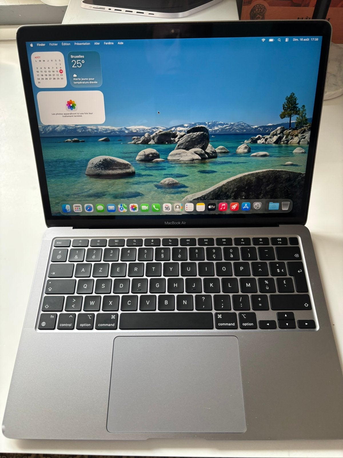 Macbook Air M1 8GB/256GB tres bon etat., Enlèvement ou Envoi, Comme neuf, MacBook