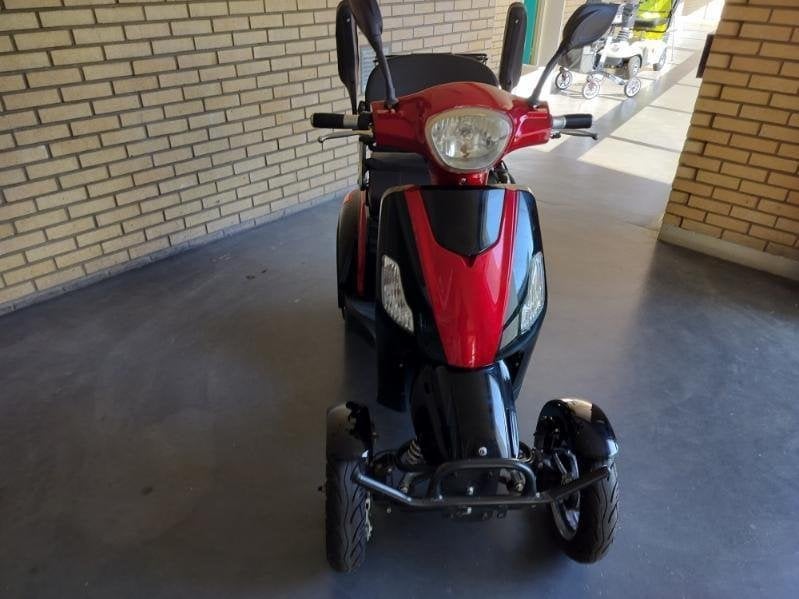 Scootmobiel, twee jaar oud in goede conditie, Ophalen, Zo goed als nieuw