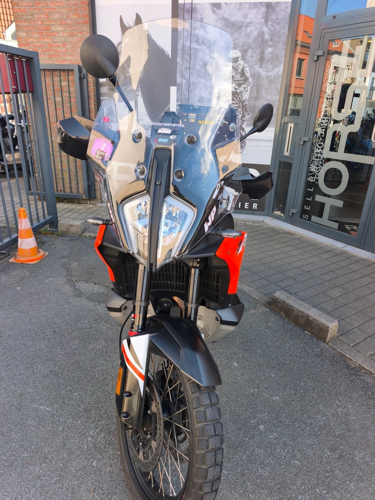 KTM 890 Adventure 2023, Motos, Entreprise