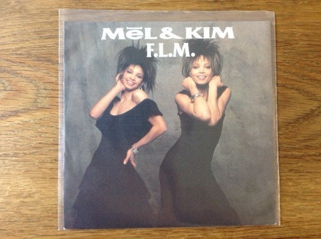 single mel & kim, 7 inch, Ophalen of Verzenden, Pop, Beschermende buitenhoes