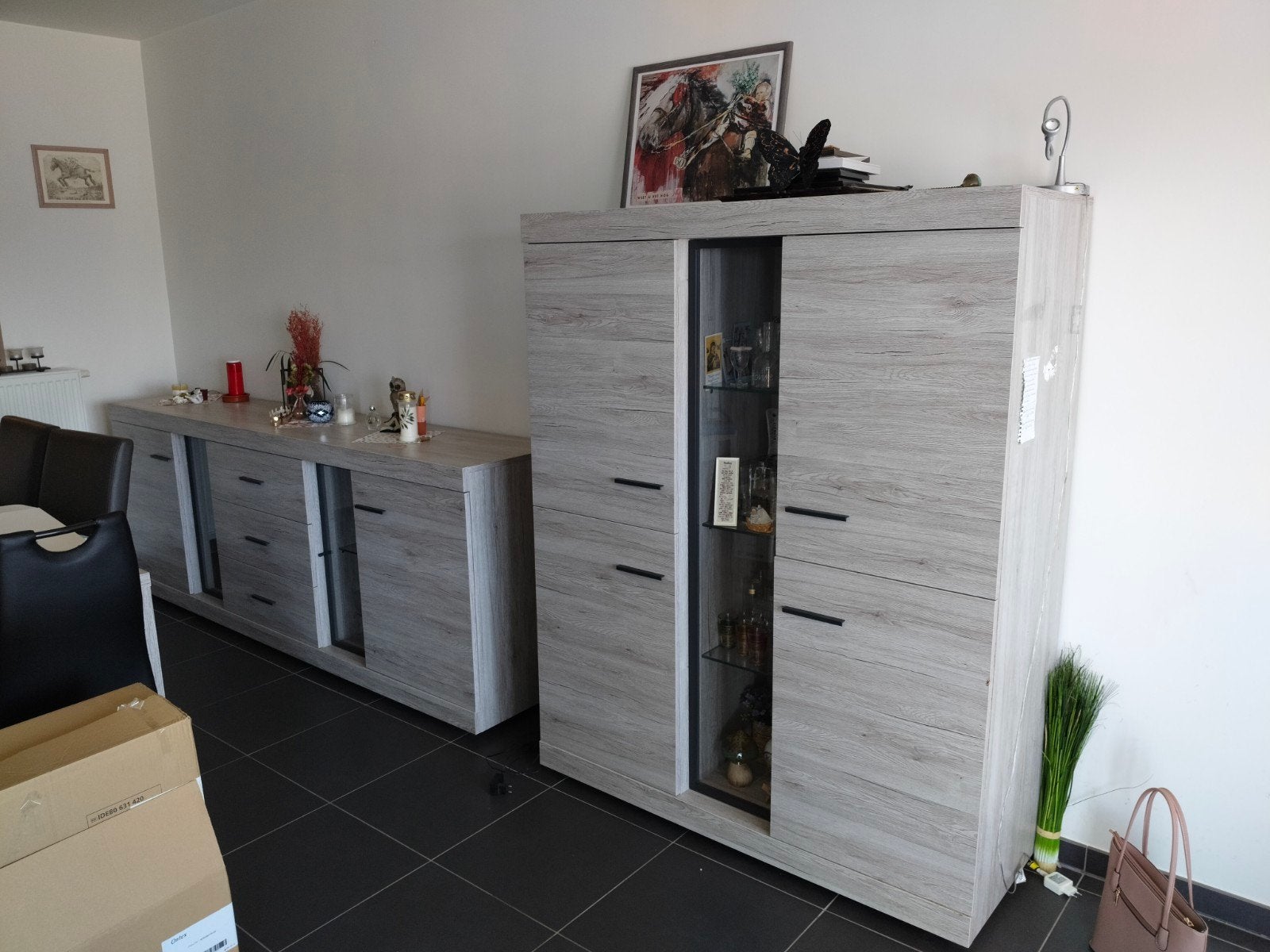 eetplaats, dressoir, tafel en 4 stoelen, Ophalen
