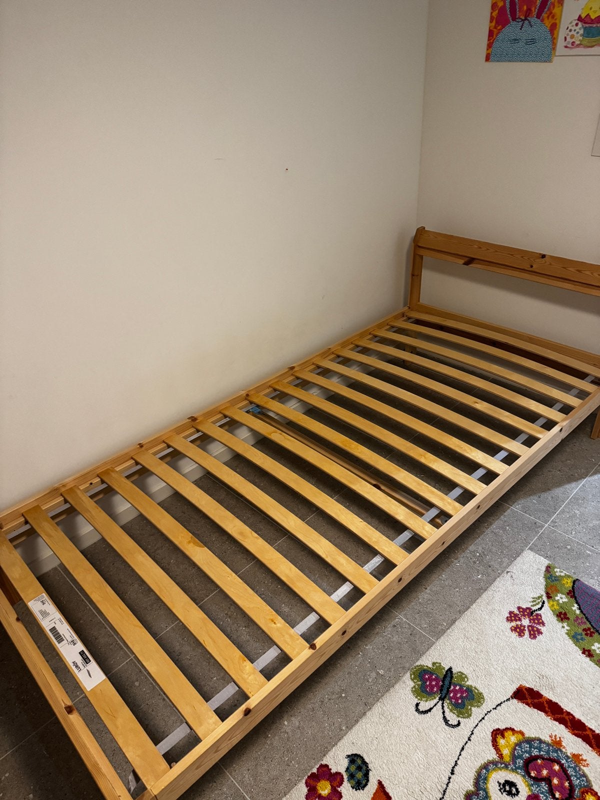 Ikea bed en lattenbodem, Ophalen, Zo goed als nieuw