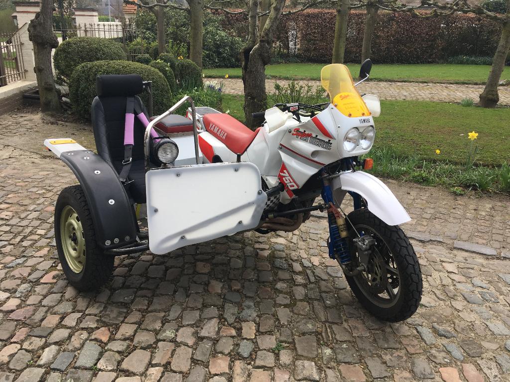 Side-car à moteur, Motos, Motos | Side-cars, plus de 35 kW, 2 cylindres, Permis Moto A, Occasion, Occasion, Enlèvement