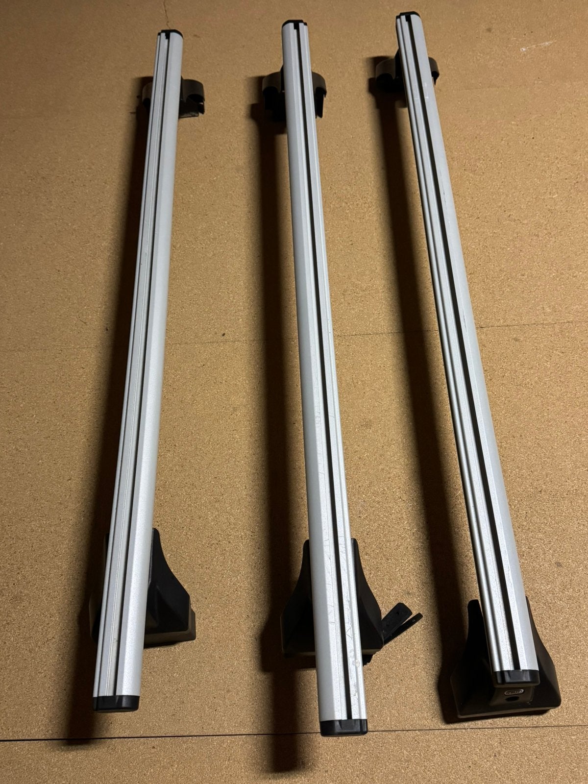 Dakdragers CRUZ 3 stuks voor Fiat Fiorino, Ophalen, Zo goed als nieuw