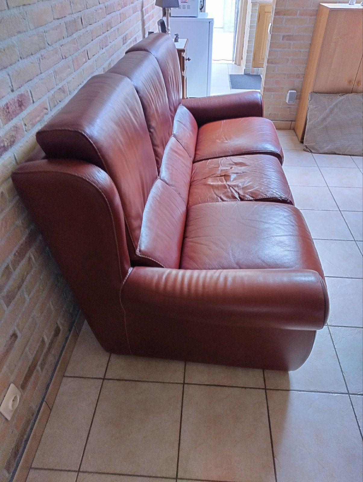 3 places en cuir, Enlèvement