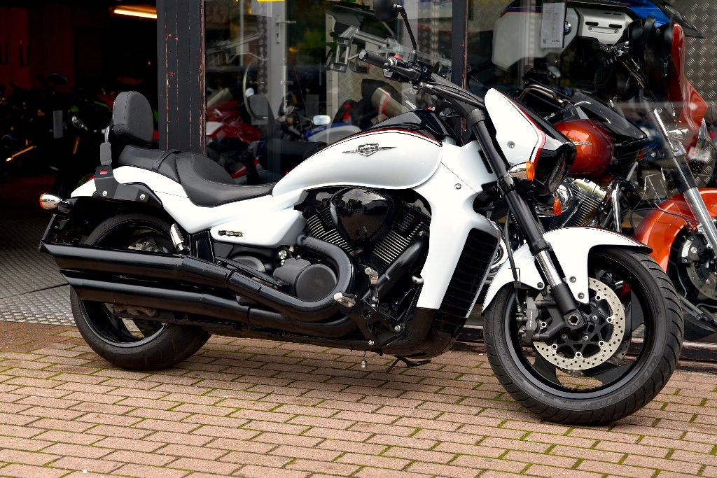 SUZUKI INTRUDER M1800R BAAS ***MOTOVERTE.BE***, Motoren, 2 cilinders, Occasion, Chopper, Bedrijf