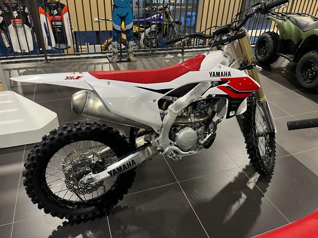 !!ACTIE!! Yamaha YZ250F 70th anniversary 2026, Motoren, Nieuw, Bedrijf, Crossmotor, 249 cc
