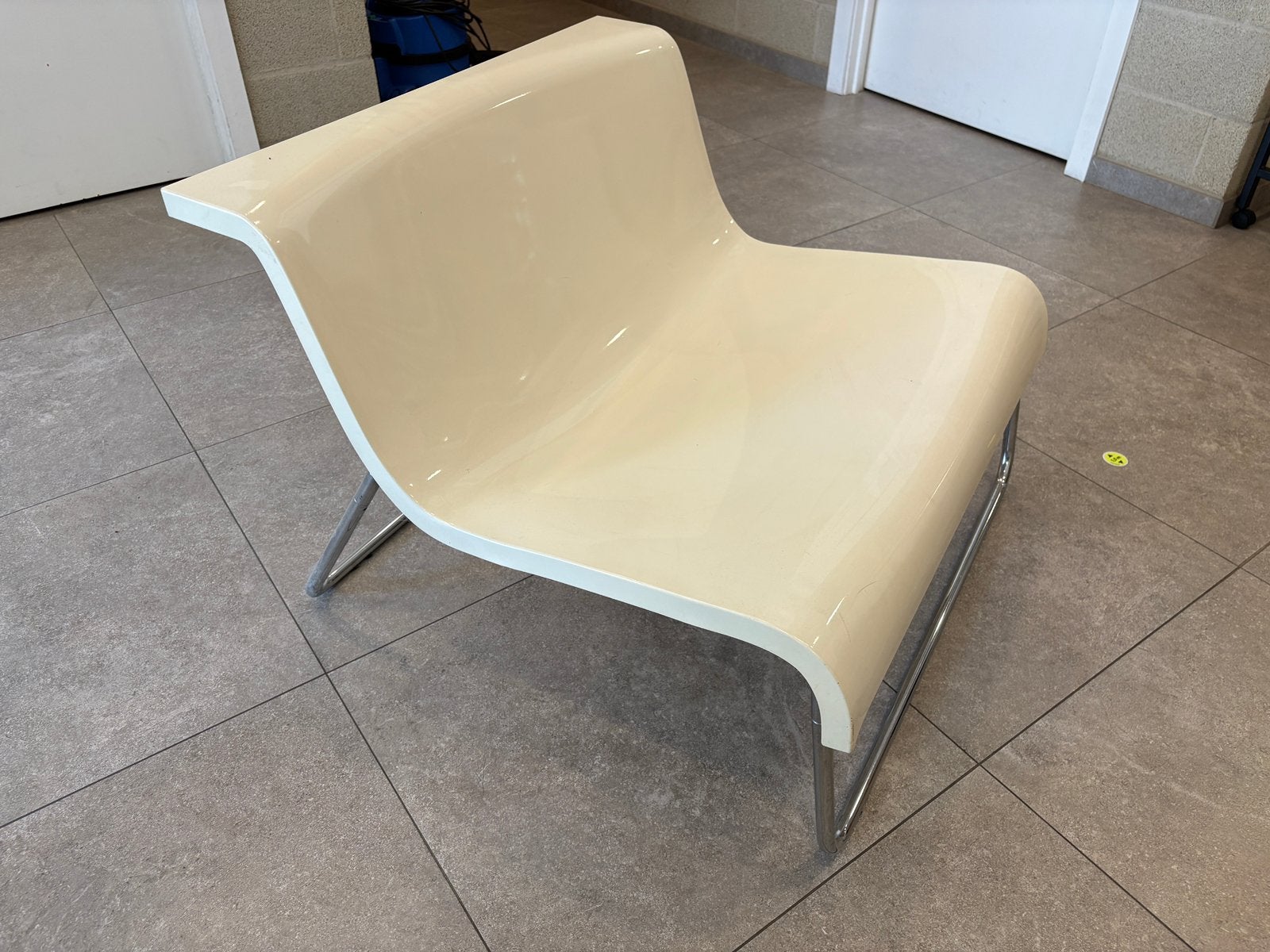 Kartell - Bank Piero Lussoni - Wit - Form Armchair, Ophalen, Kunststof, Gebruikt, 75 tot 100 cm