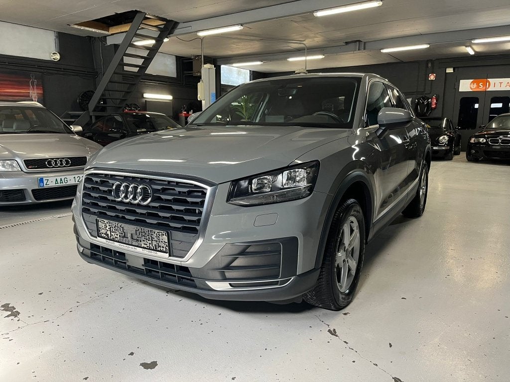 AUDI Q2 **BOITE AUTO** DESIGN** 12 MOIS DE GARANTIE, Autos, Argent ou Gris, Achat, Entreprise, Entretenue par le concessionnaire
