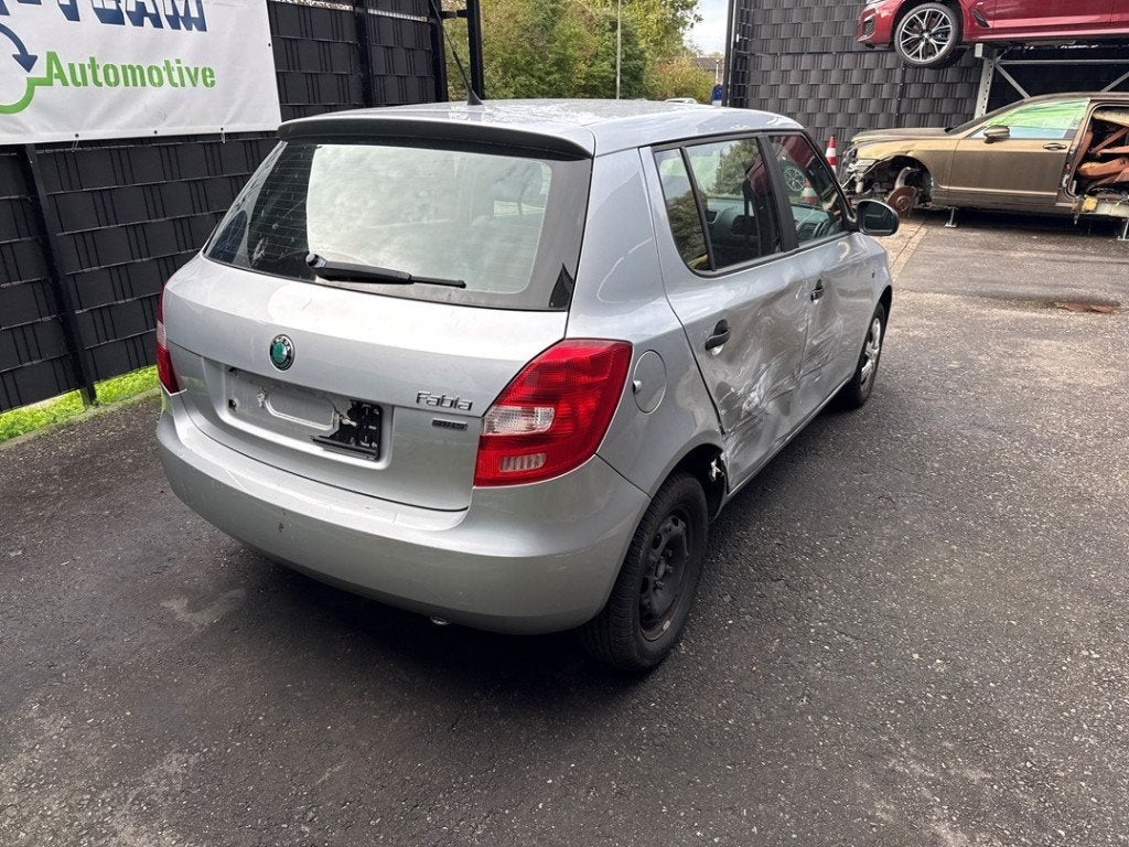 BUMPER ACHTER Skoda Fabia II (5J) (|5J6807421H|), Gebruikt, Info@skoda-auto.de, Bumper, Max-Planck-Straße  3-5
64331  Weiterstadt, DE