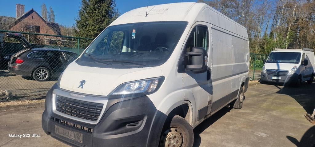 Peugeot boxer bj2020 met 172000km L3h2, Auto's, Bestelwagens en Lichte vracht, Stof, Euro 6, Wit, Bedrijf