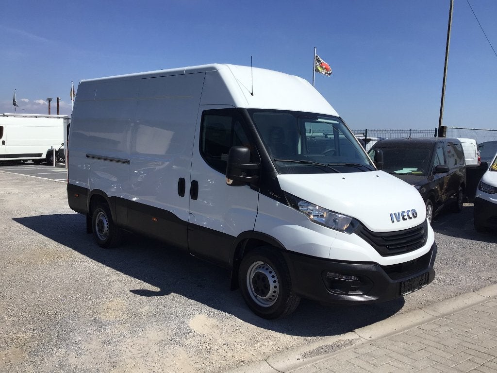 iveco daily l3h2 23jtd 2022 23000km trek/3500kg 22950e ex, Autos, Achat, Euro 6, Entreprise, Boîte manuelle