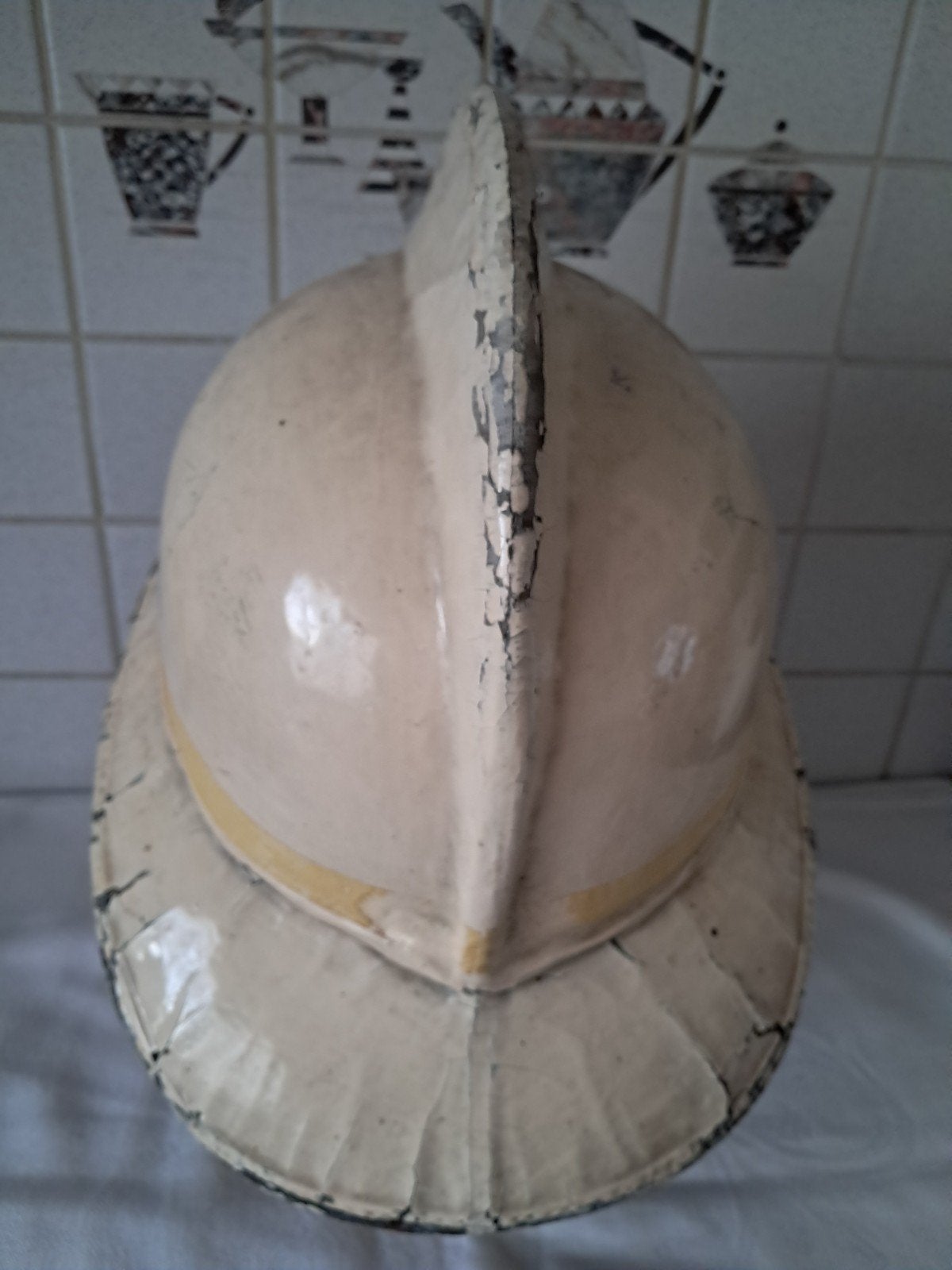 Ancien casque de pompier en liège, Collections, Enlèvement ou Envoi, Gendarmerie, Casque ou Béret