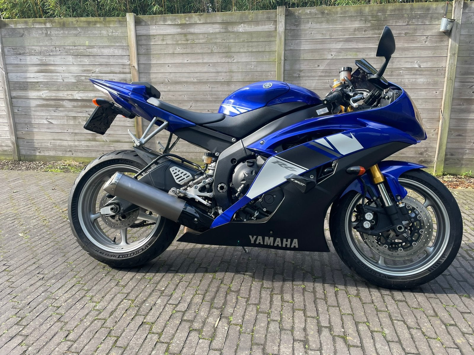 Yamaha R6, Motoren, Particulier