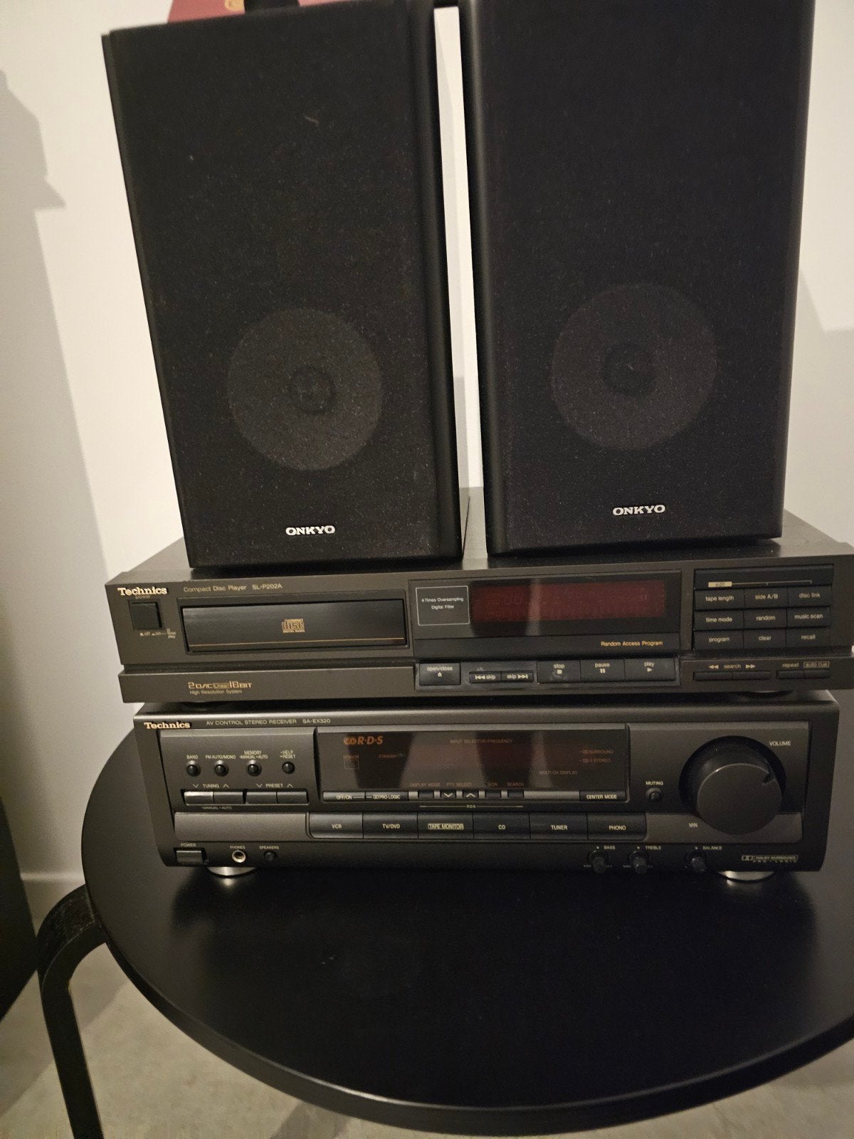 Technics versterker en cd speler met speakers 
sl p202a cd s, TV, Hi-fi & Vidéo, Enlèvement