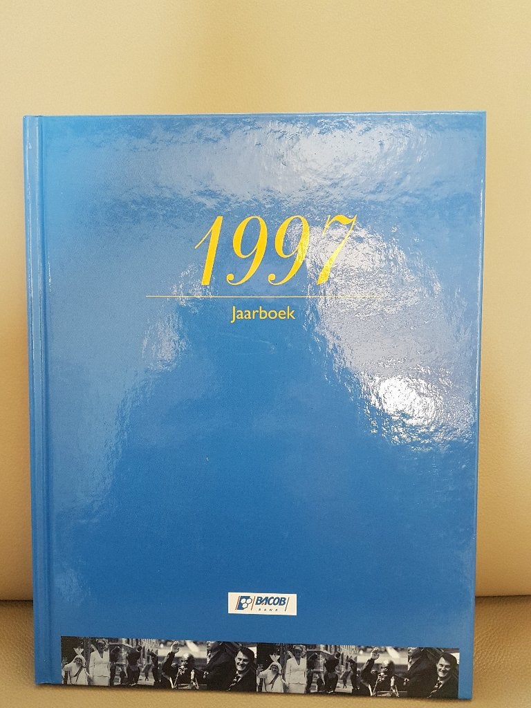 Diverse geïllustreerde jaarboeken, Ophalen, Nieuw