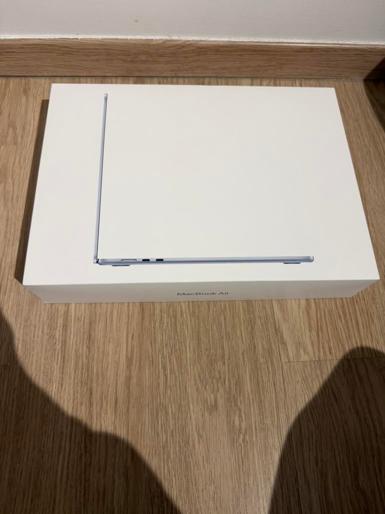 Apple MacBook Air 15 , 2025 jar.2100€, Computers en Software, Ophalen, Zo goed als nieuw, 32 GB, MacBook