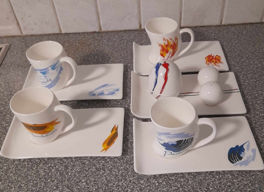 Servies Artihove ontworpen door kunstenares Corry Ammerlaan, Enlèvement ou Envoi, Assiette, Autres matériaux, Fait main