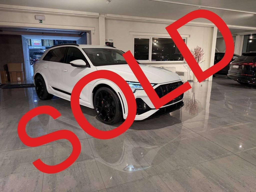 Audi SQ8 e-tron SOLD BIJ GARAGE VRIENS YVES BV! (bj 2022), Automaat, Zwart, Elektrisch, 5 zetels