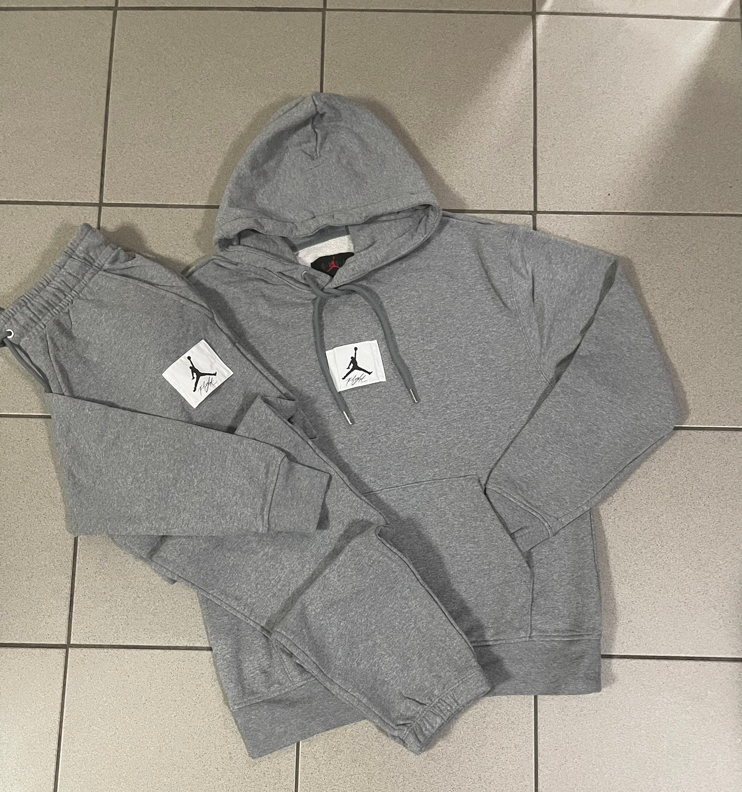 Nike trainingspak maat M nieuw, Kleding | Heren, Truien en Vesten, Ophalen of Verzenden, Nieuw, Maat 48/50 (M)