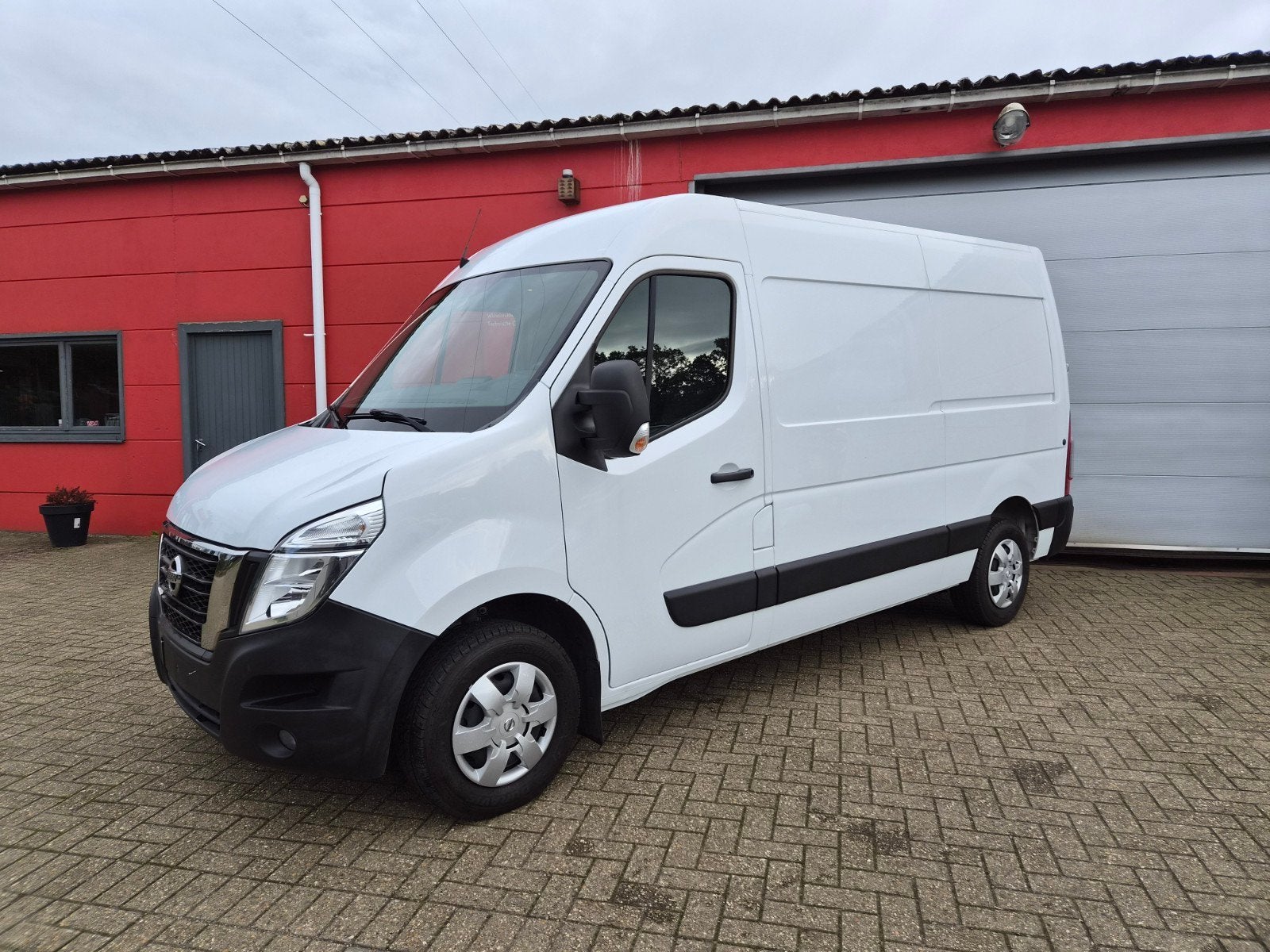 Nissan NV400 - 7.250km - Navi/Camera/PDC, Autos, Achat, Euro 6, Entreprise, 3 places