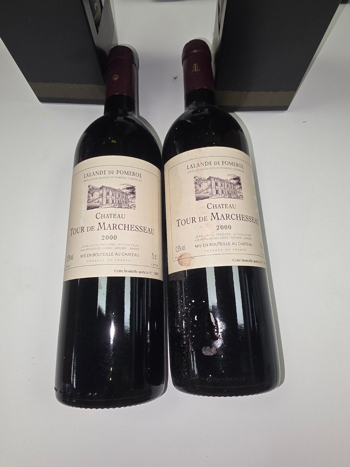 Lot van 2 flessen Château Tour de Marchesseau 2000 – Lalande, Ophalen
