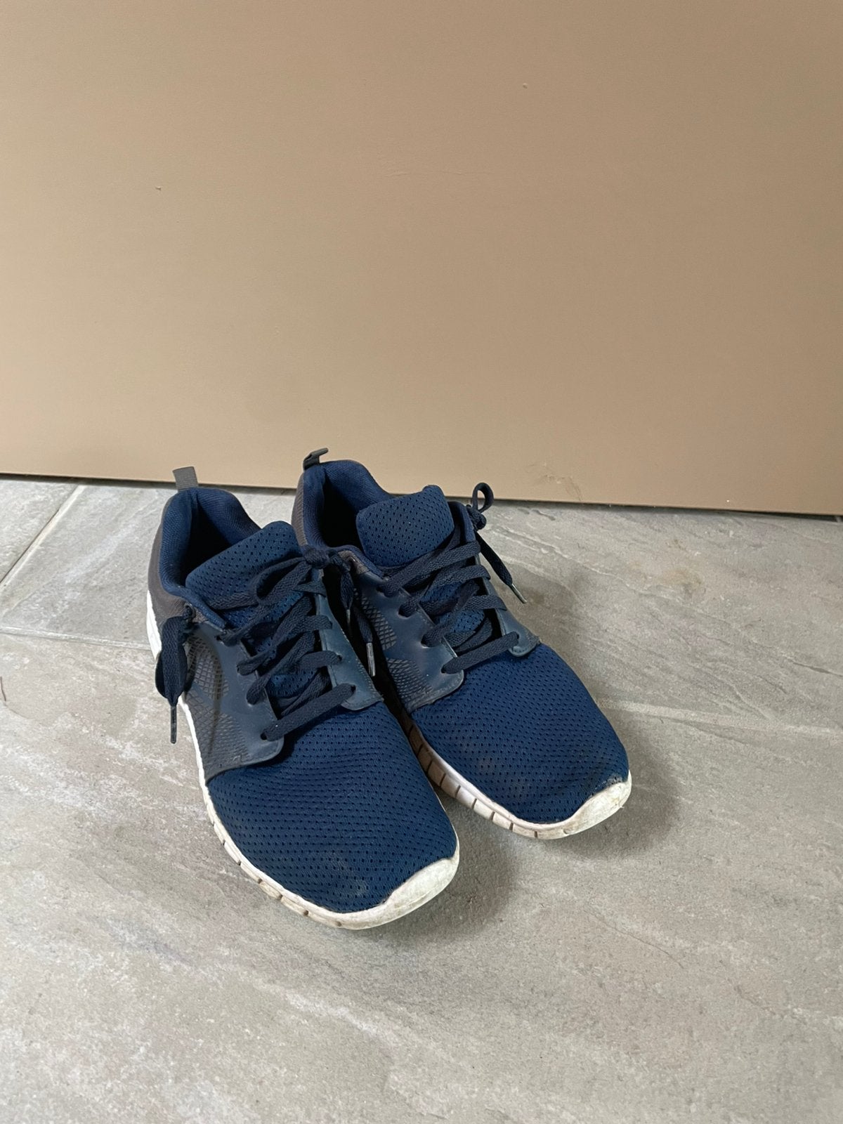 Sport schoenen 42, Ophalen, Zo goed als nieuw, Sportschoenen