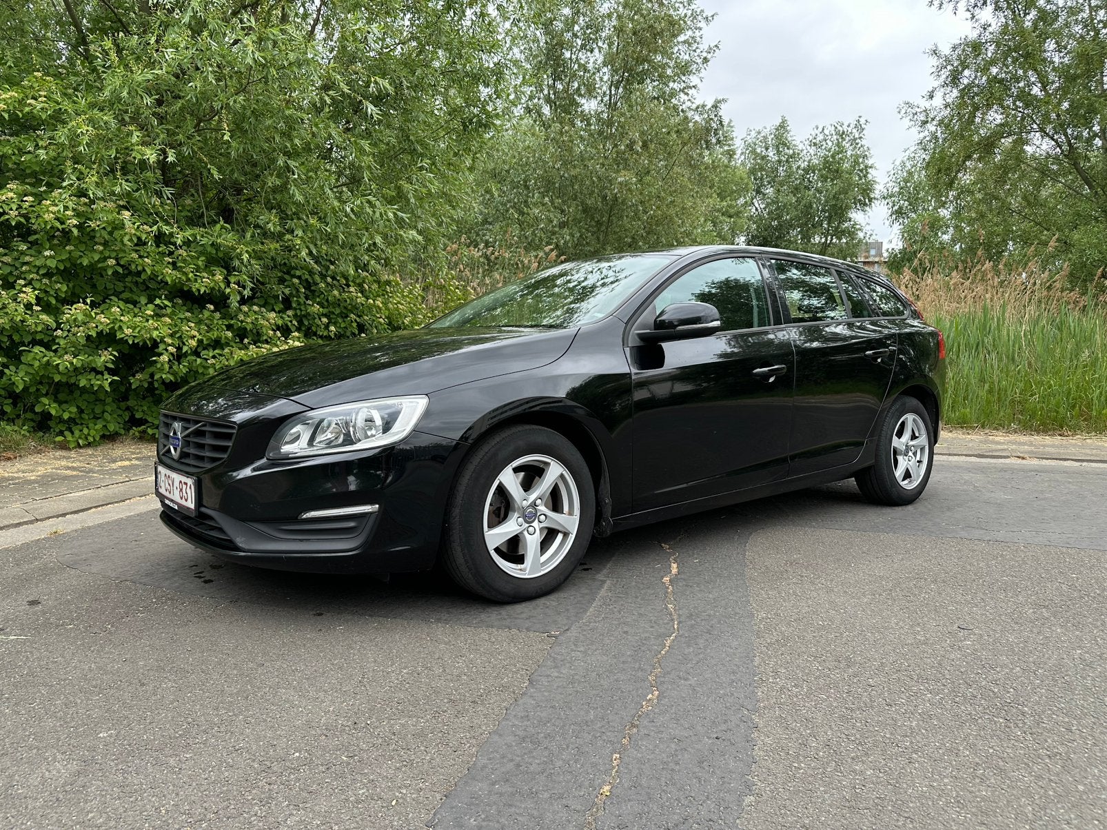 Volvo V60 2.0 | nouvelle courroie de distribution & batterie, Autos, Achat, Euro 6, Noir, 5 portes