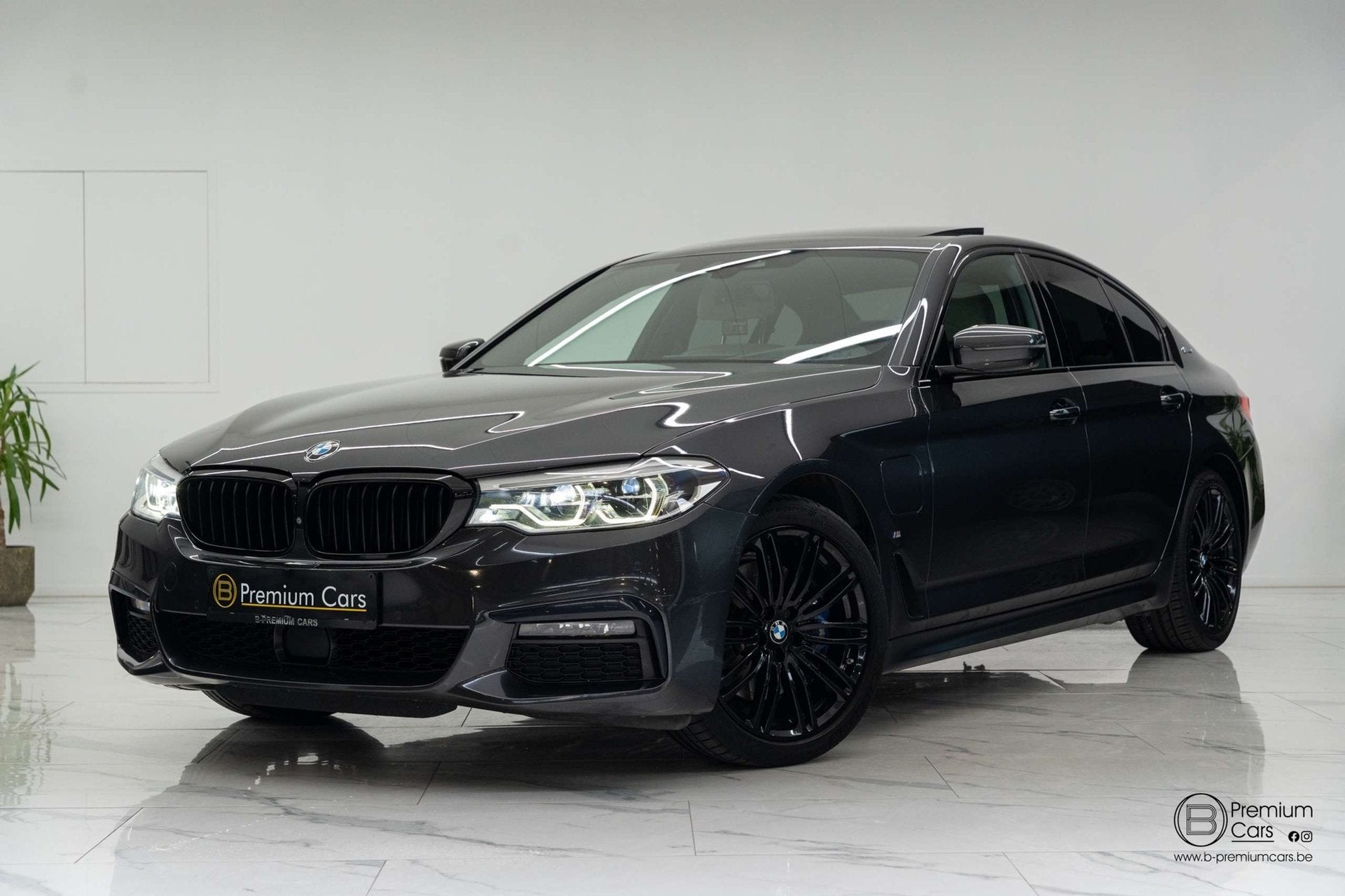 BMW 530 E hybrid M-performance! Stage 1, Hud, Memory!, Autos, Argent ou Gris, Entreprise, Phares entièrement LED, 257 kW