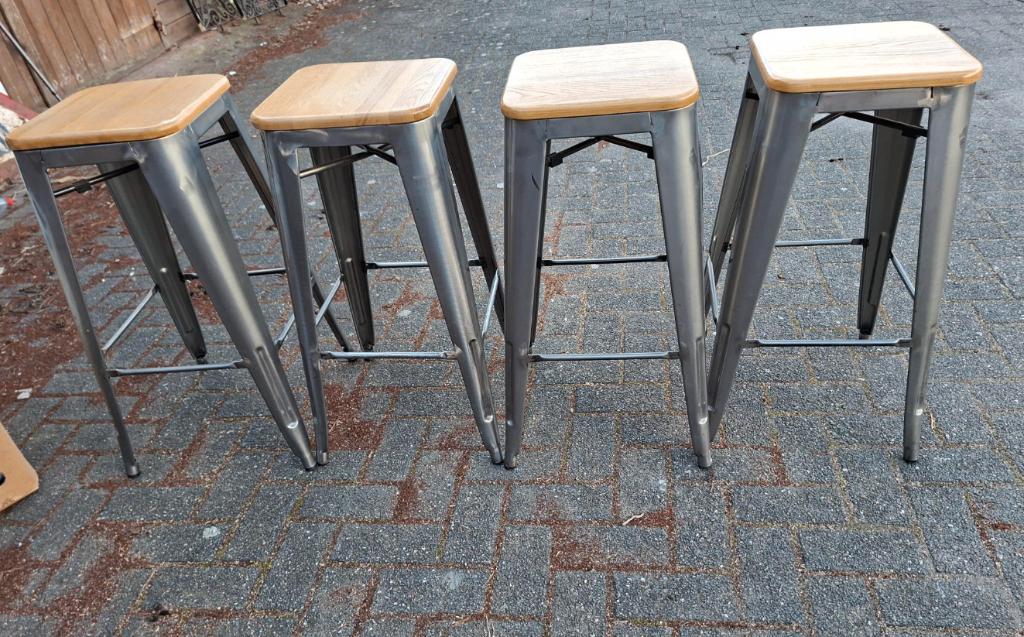 VIER TOLIX  BARKRUKKEN, Huis en Inrichting, 60 tot 90 cm, Nieuw, Ophalen of Verzenden, 4 krukken
