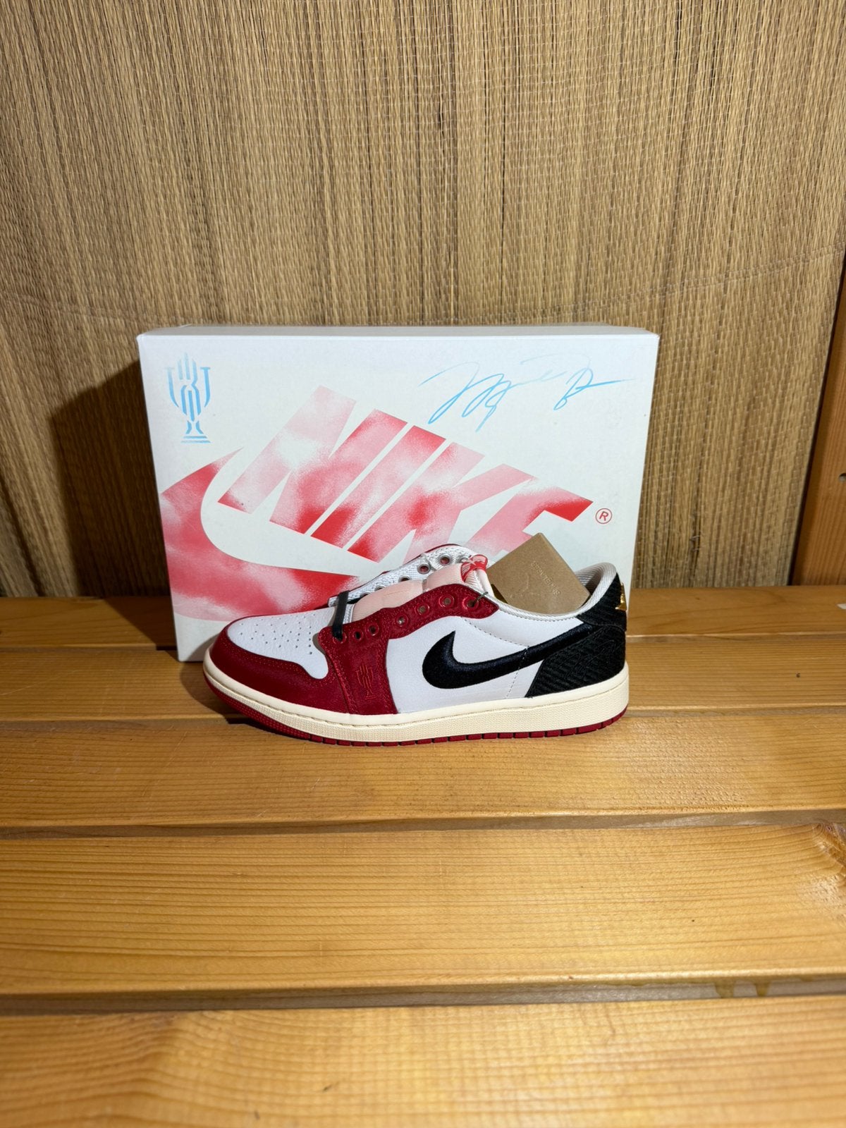 Jordan 1 Retro Low OG Trophy Room Rookie Card Away, Ophalen of Verzenden, Nieuw