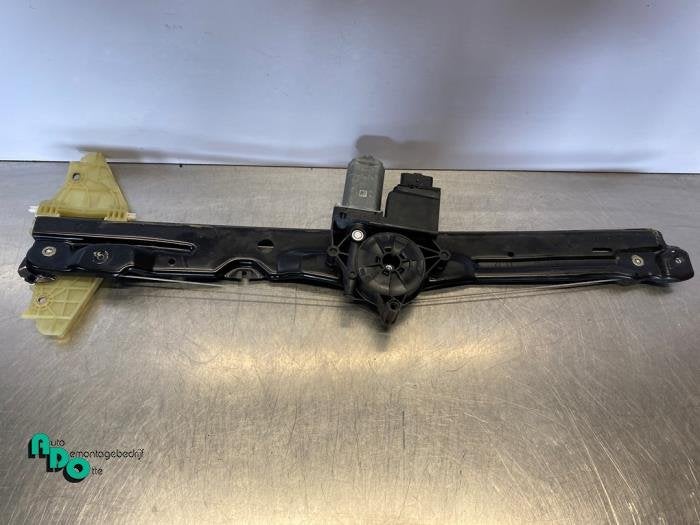 Ruitmechaniek 2Deurs rechts-voor van een Toyota Pro-Ace (Pro, Gebruikt, -, -, Ophalen of Verzenden
