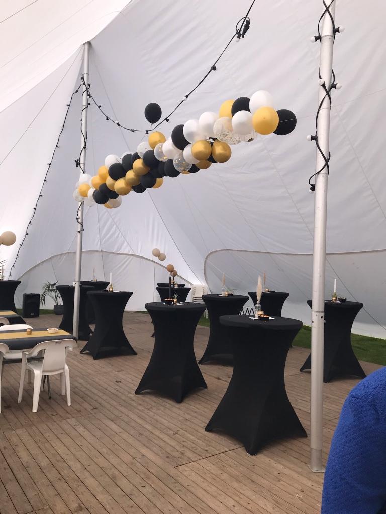 Partytafels TE HUUR, Ophalen, Zo goed als nieuw