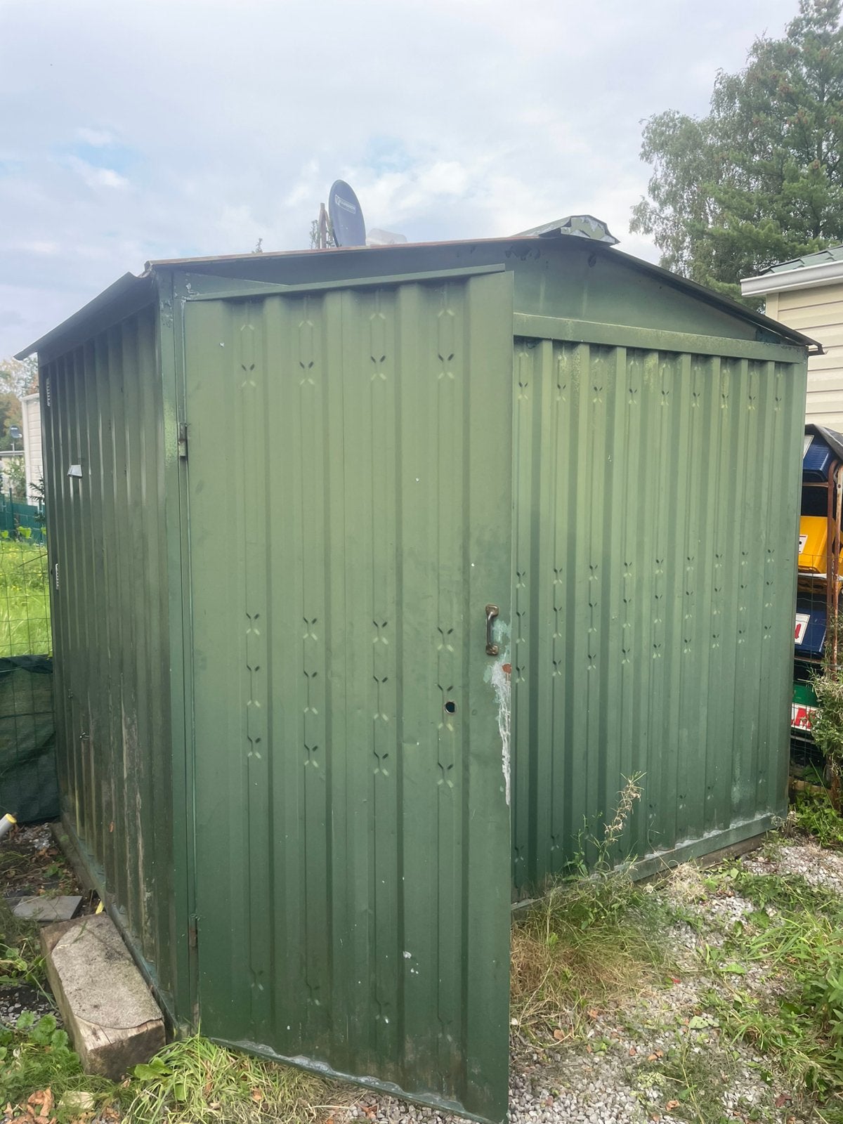 Ijzeren tuinhuis te koop, Ophalen, Zo goed als nieuw