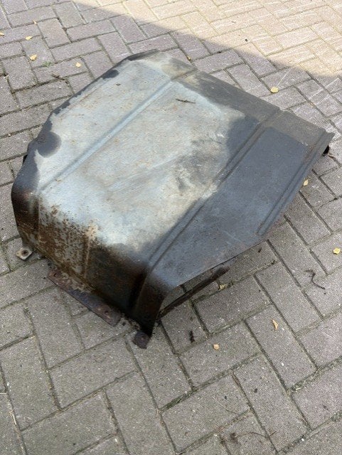 Chevy Suburban 2500 - Fueltank shield Bescherming benzinebak, Ophalen, Gebruikt, Amerikaanse onderdelen