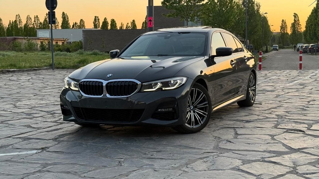 Bmw 320da M Laser/Toit ouvrant/Navi/Caméra/Verw.Cuir, Autos, Entreprise, 2000 kg, Entretenue par le concessionnaire, Noir