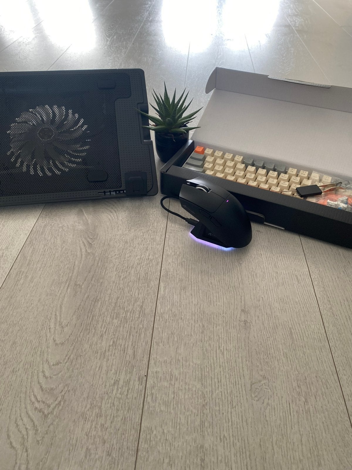 V500 Keyboard Act Coolerstand X11 Attack Shark bespreekbaar!, Ophalen, Zo goed als nieuw