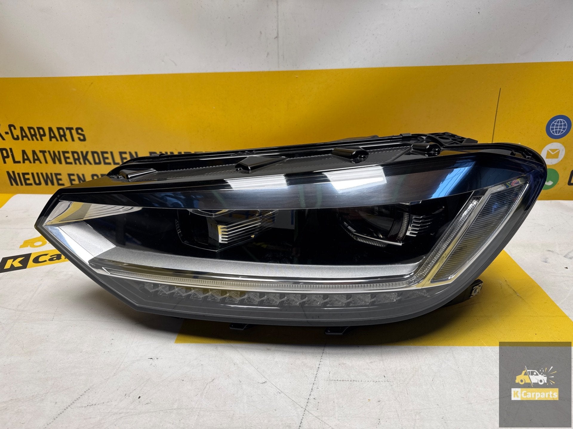 Koplamp Volkswagen Touran 5TA Rechts 5TB941082A LED Compleet, Auto-onderdelen, Info@fabrikant.eu, Fabrikant BV, Gebruikt, Fabrikantstraat 1
1000 AA  Amsterdam, NL
