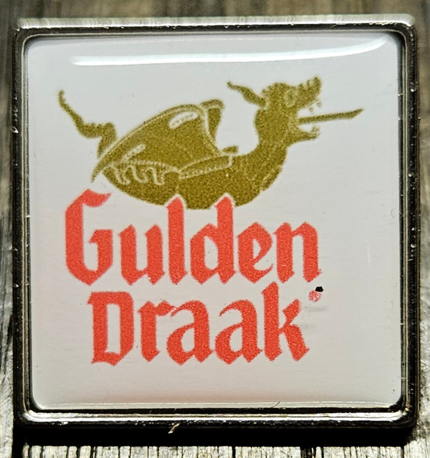 Gulden Draak bier pin vierkant NIEUW, Verzamelen, Ophalen of Verzenden
