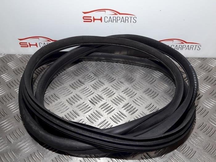 Portierrubber 4Deurs rechts-achter van een Citroen C4 Grand, Gebruikt, -, Ophalen of Verzenden, -