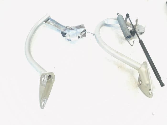 Charnière hayon d'un Volkswagen Passat, Volkswagen, -, 3 mois de garantie, Utilisé