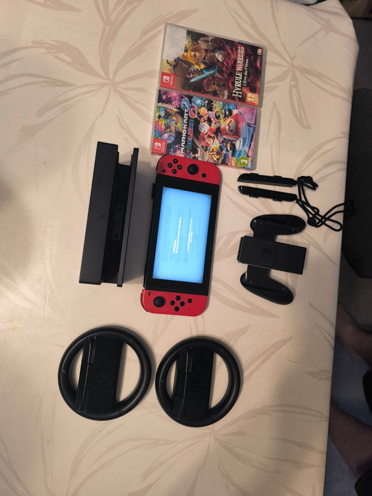 Nintendo Switch et Mario kart et volant, Consoles de jeu & Jeux vidéo