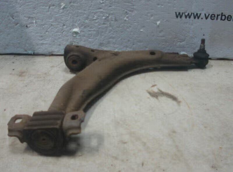DRAAGARM RECHTS VOOR Opel Kadett E (33 / 34 / 43 / 44), Bahnhofsplatz 65423 Rüsselsheim am Main, DE, Enlèvement ou Envoi, Opel
