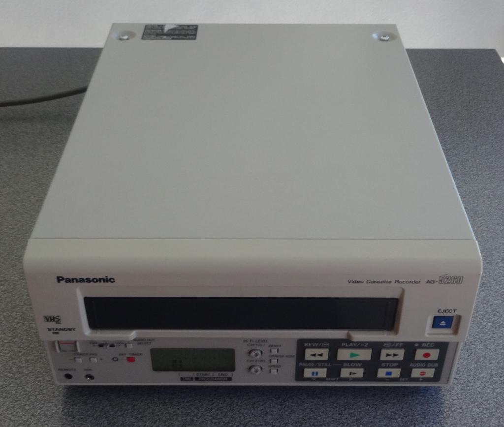 Panasonic cassette video recorder AG-5260, Enlèvement, Utilisé, Lecteur ou enregistreur VHS