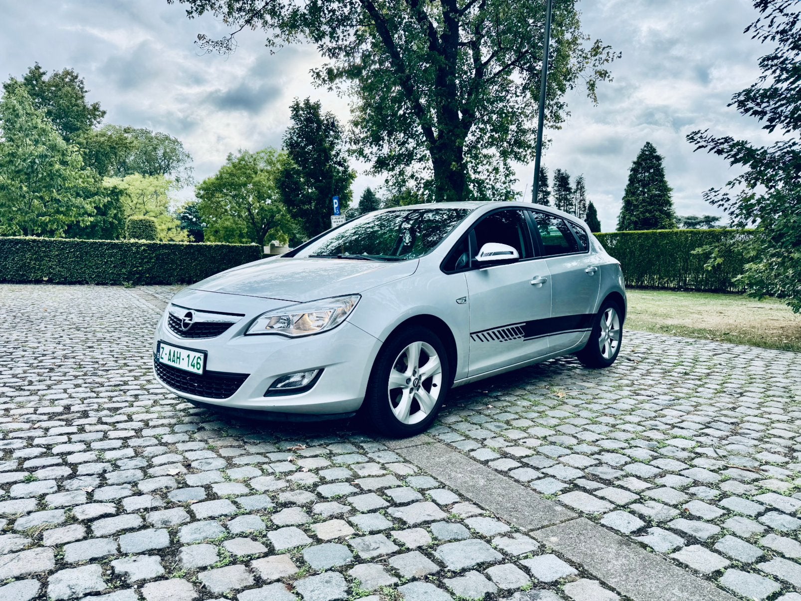 Opel Astra 1.4 essence 1er propriétaire * 66 000 ** km airco, https://public.car-pass.be/vhr/dd28bf2e-f5d7-40e8-bd57-dcede4d20fcd